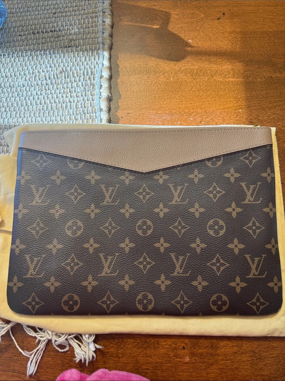 Louis Vuitton Monogram Canvas Daily Pouch MNG with sesame trim